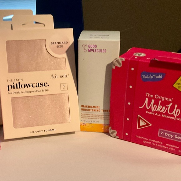 Luxury Bedtime Beauty Routine - MULTI-BRAND - Picture 14 of 14